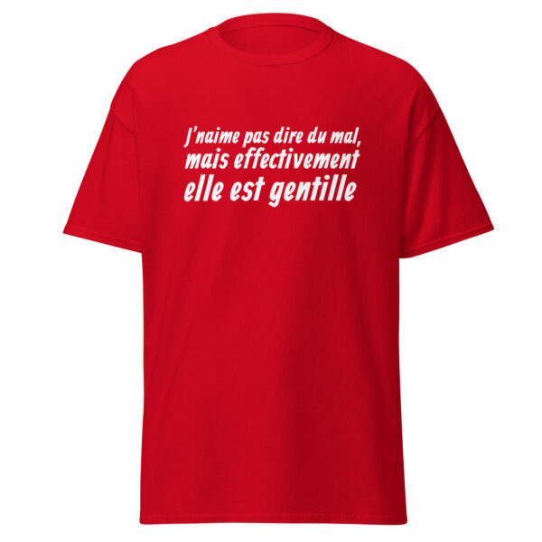 "Je n'aime pas dire du mal, mais effectivement elle est gentille." Ce t-shirt rend hommage à l'une des répliques les plus cultes du film Le Père Noël est une ordure. Parfait pour les fans de cette comédie incontournable, il apporte une touche d'humour décalé à votre style, tout en rendant hommage à cette scène légendaire.