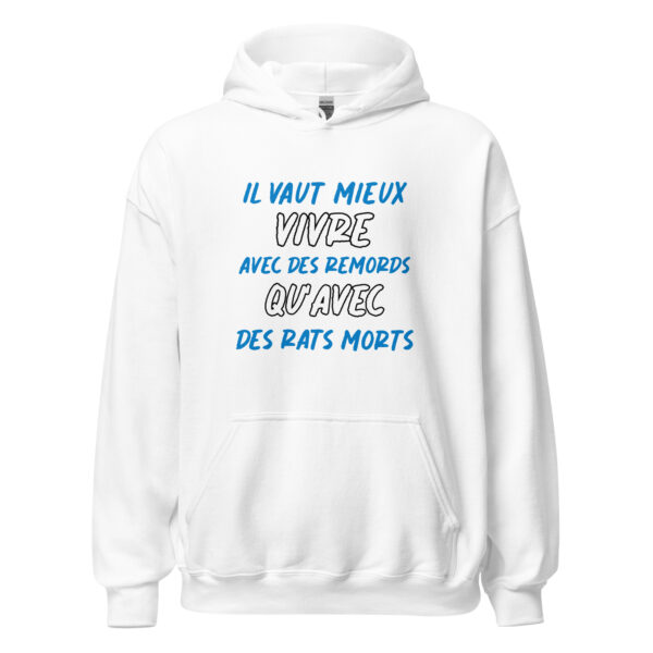 "Il vaut mieux vivre avec des remords qu'avec des rats morts." Ce sweat à capuche combine confort et humour avec une touche décalée. Idéal pour ceux qui aiment afficher leur esprit original, il vous permet de rester bien au chaud tout en arborant une phrase pleine de malice qui ne manquera pas de faire sourire !